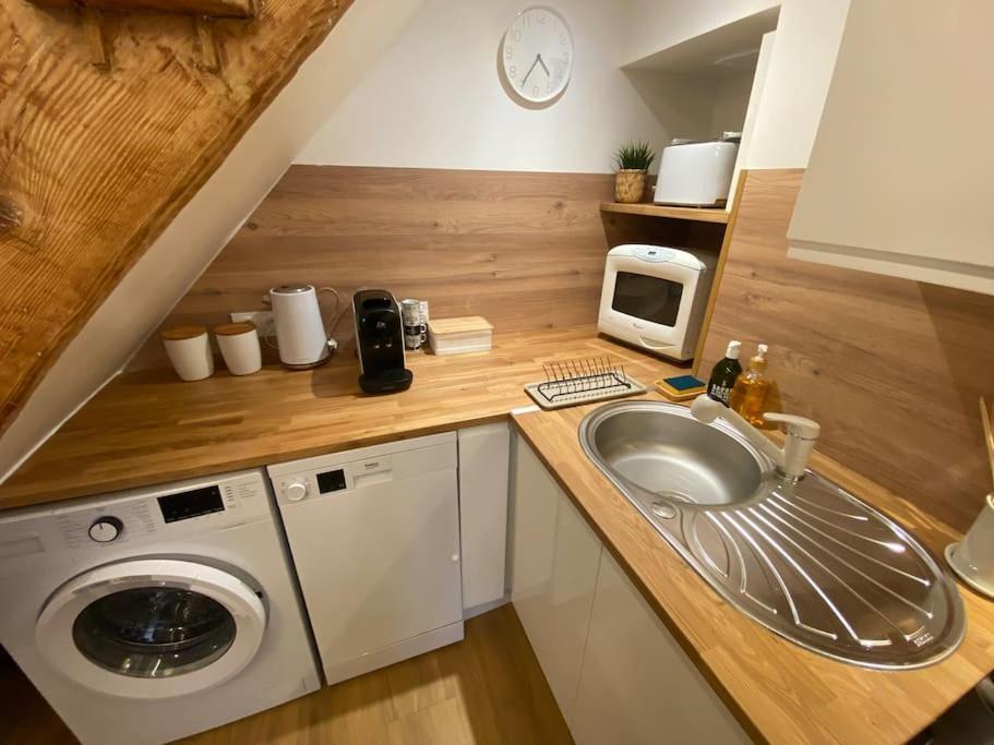 Charmant Appartement - Proche Chateau Cite Каркассон Экстерьер фото